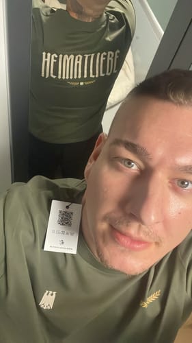 Customer photo review of Shirt - Weiß - Adler