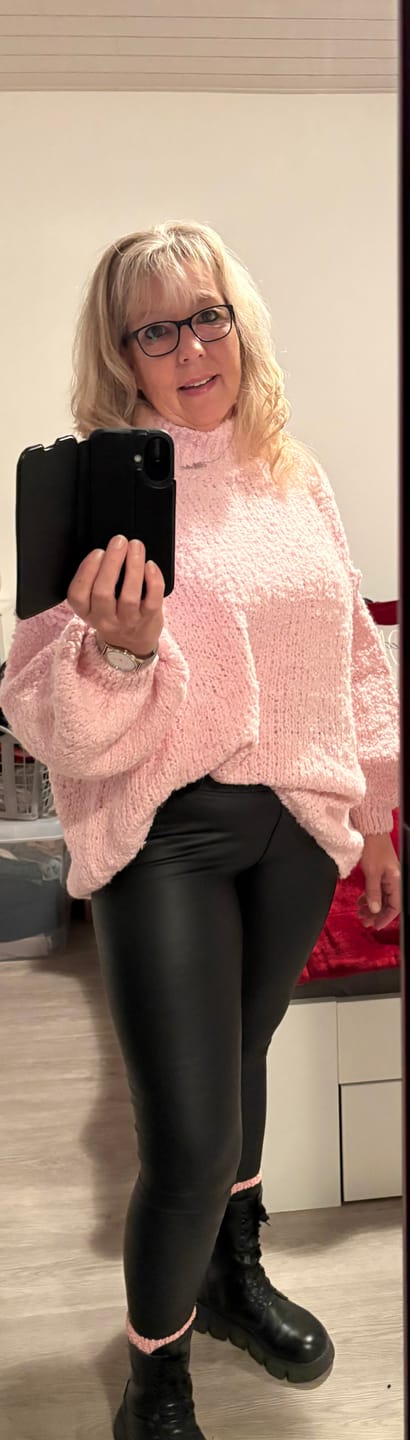 Customer photo review of Bouclé Oversize Pullover "CasualCozy"