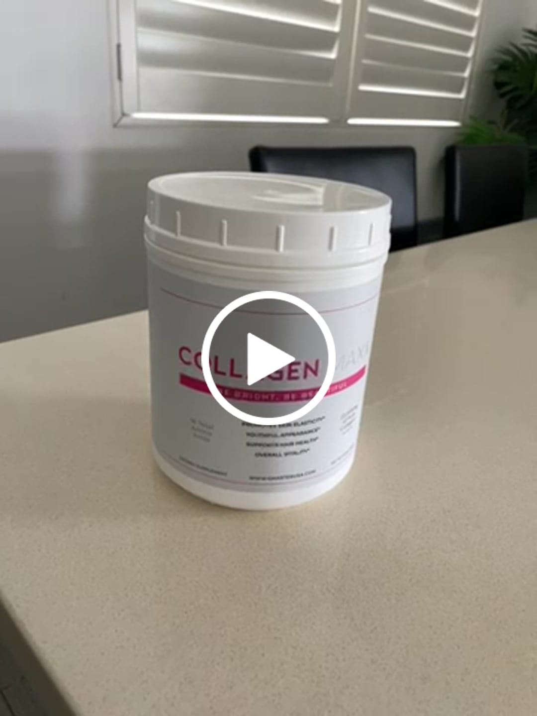 Customer video review of COLLAGEN MAXX