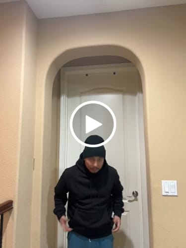 Customer video review of MEN'S PREMIUM SEPTEMBER HOODIE