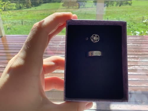 Customer photo review of Chic Kpop Stay Letter Open Ring