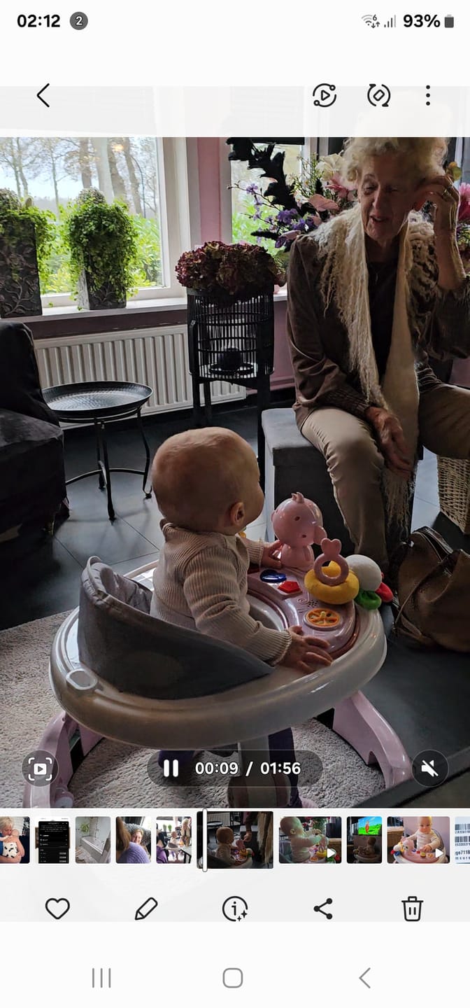 Customer photo review of Twinky Loopstoel Baby - Roze