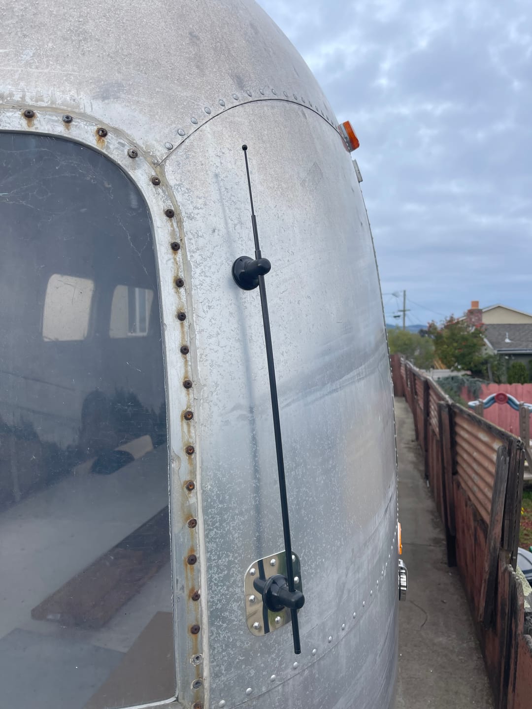 Customer photo review of Magnadyne TK60B | AM/FM Radio Antenna with 120" Cable