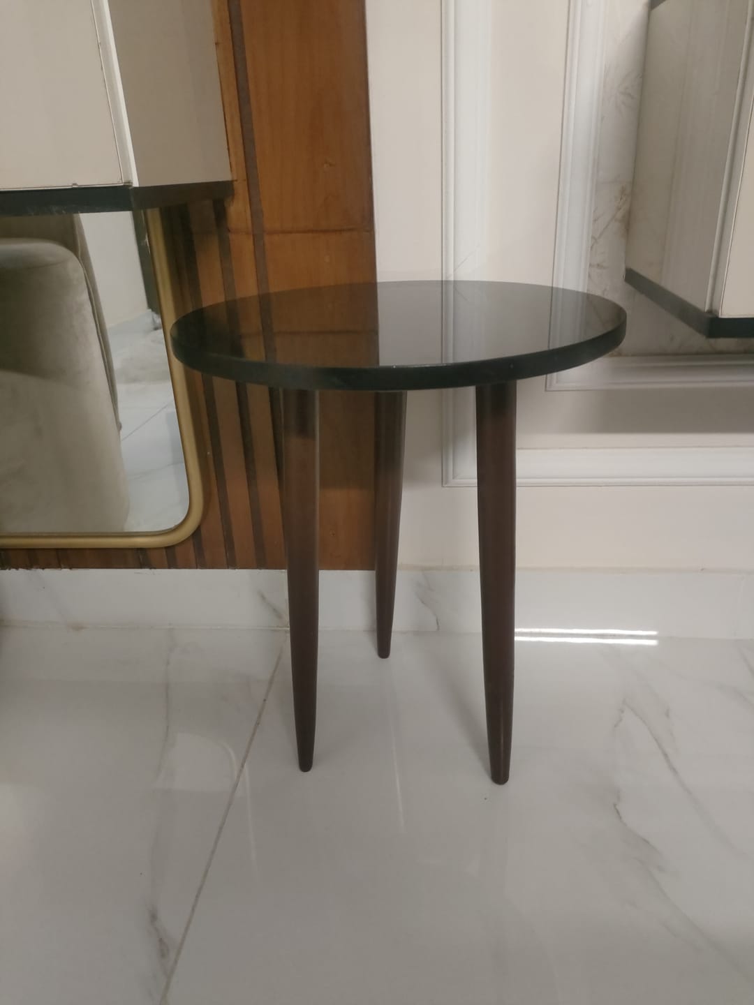 Customer photo review of Little Luxury Round Table - 1481