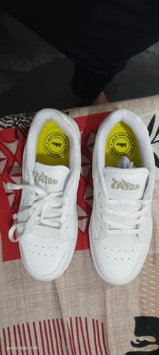 Customer photo review of ZEUS Moonlight White