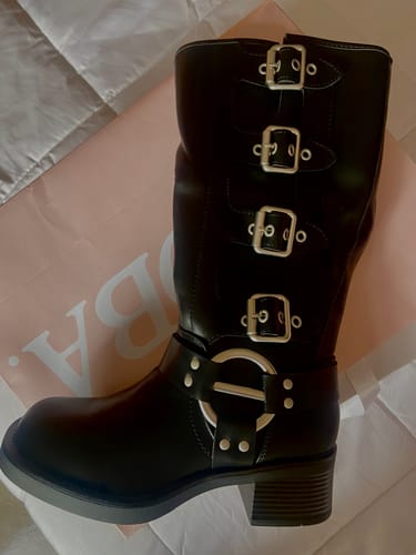 Customer photo review of GARY BOOTS