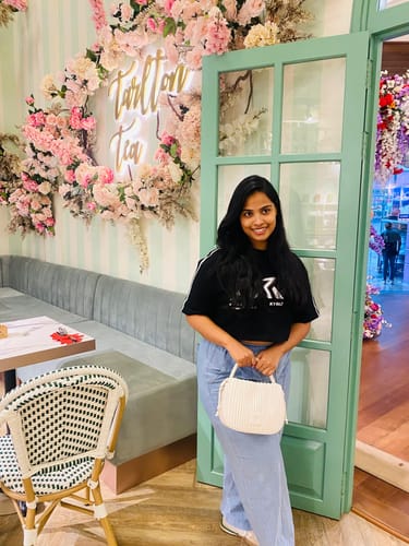 Customer photo review of Bold Kynd Black Oversize Crop Tee