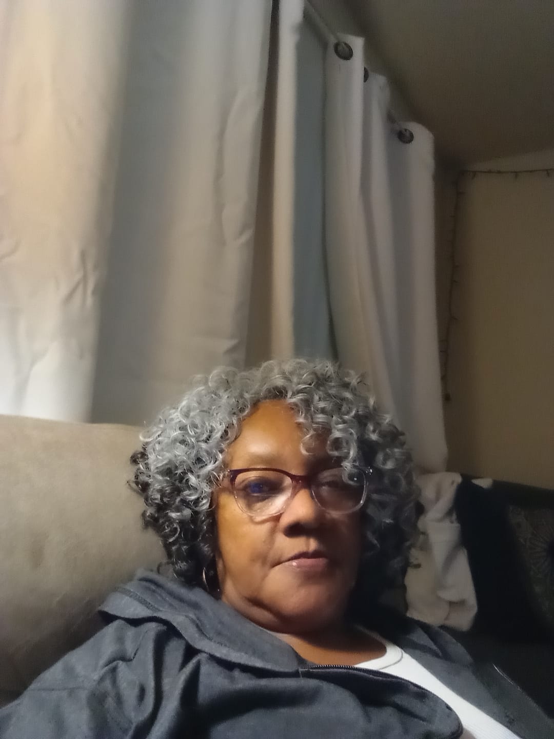 Customer photo review of Bobbi Boss Premium Synthetic Full Wig - M1043 BRIONA