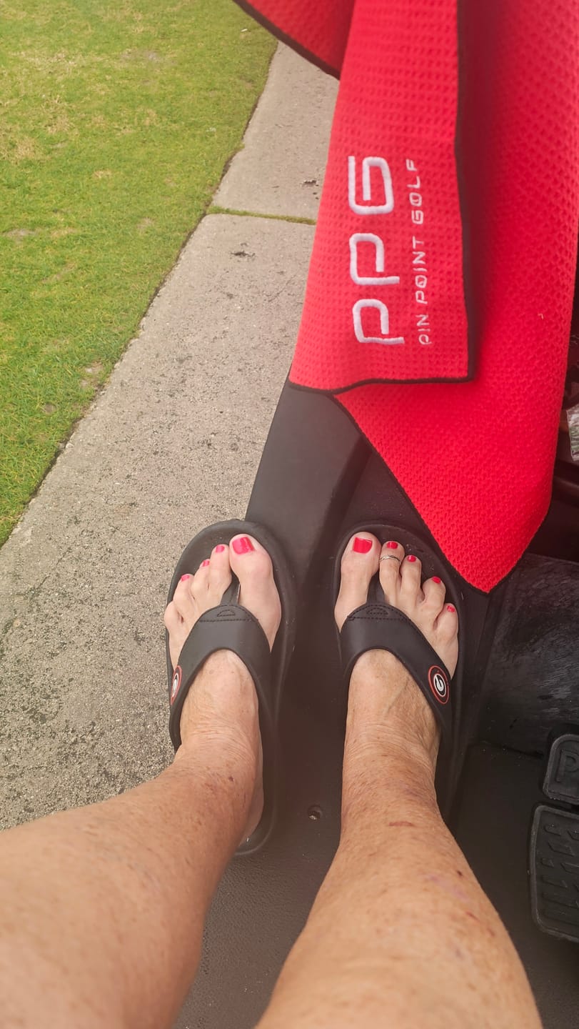 Customer photo review of University of Georgia Golf Sandal