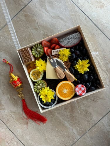 Customer photo review of CNY 2025: Large Cheese Fruit Platter