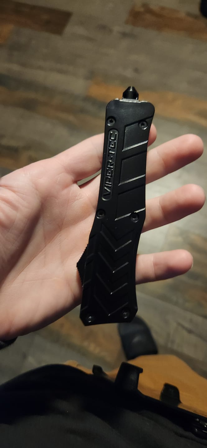 Customer photo review of 50% OFF Black VF-1 D/A OTF (Multiple Blade Styles Available)