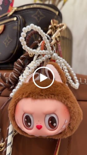 Customer video review of LABUBU BAG CHARM