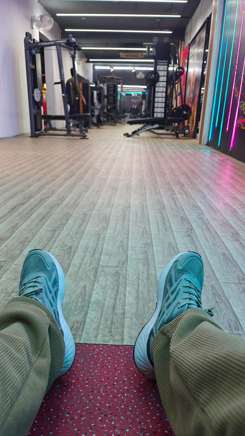 Customer photo review of Bacca Bucci HELIX Men's Low-Top Casual Athleisure Shoes
