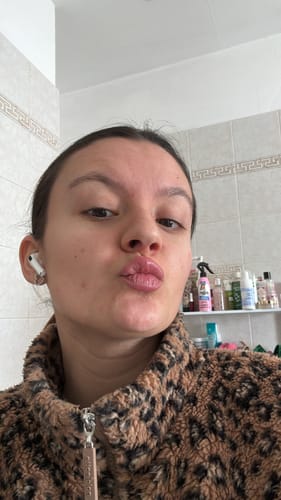 Customer photo review of Lip Contour