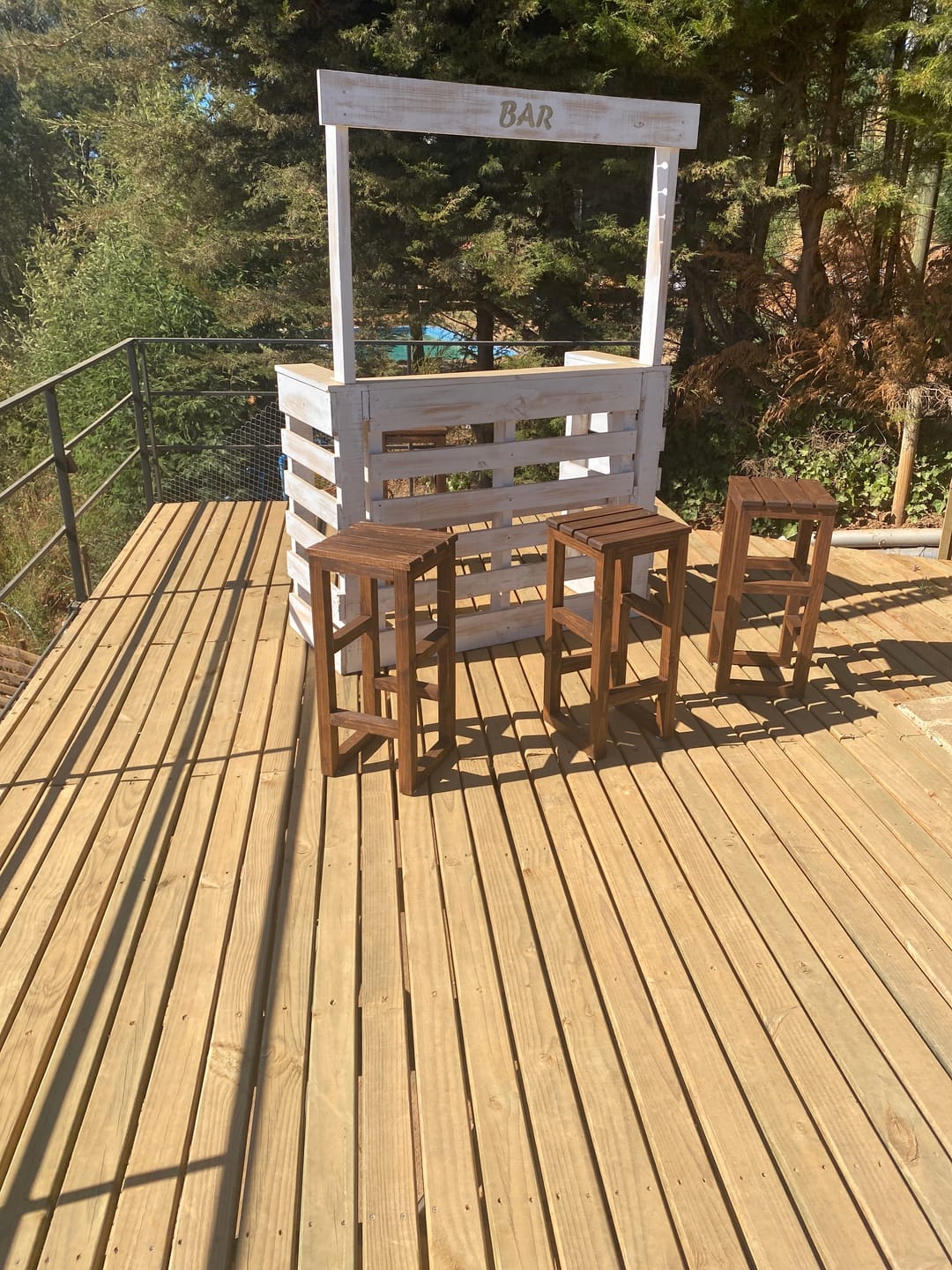 Customer photo review of Taburetes Rústicos