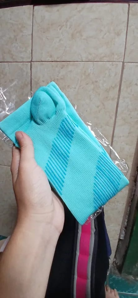Customer photo review of KneePro FlexFit Compression Socks