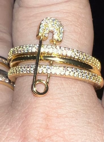 Customer photo review of DREIREIHIGER „LOVE, SMILE, Happiness “ RING MIT SICHERHEITSNADEL
