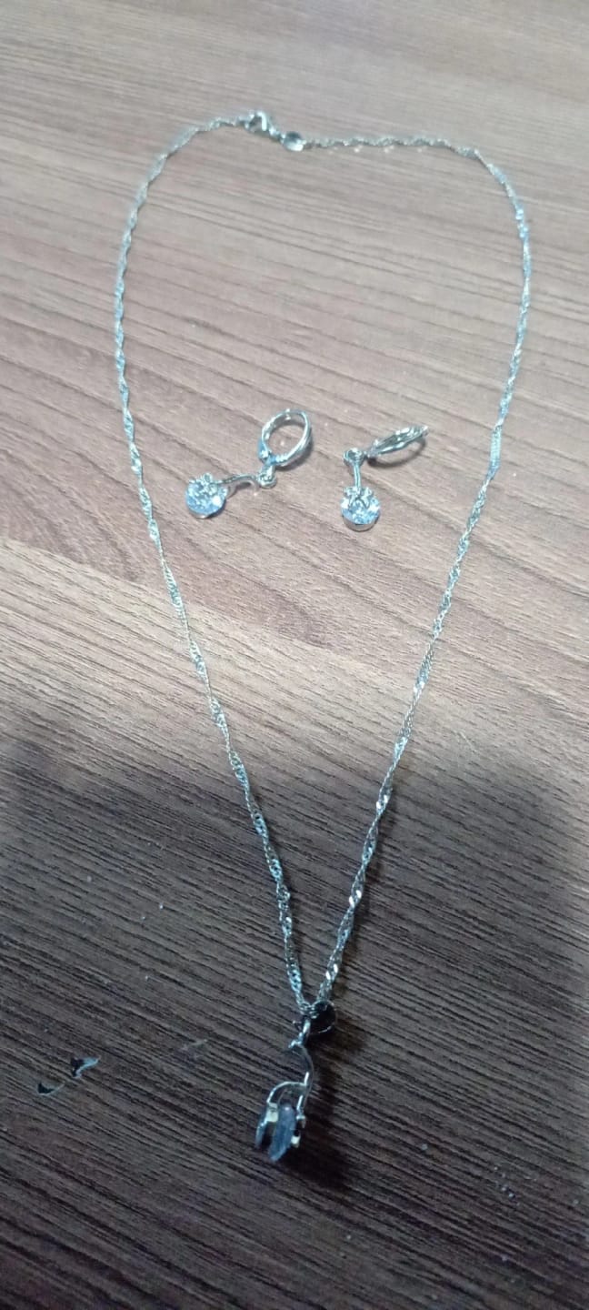 Customer photo review of COLETTE EARRING AND BRACELET SET