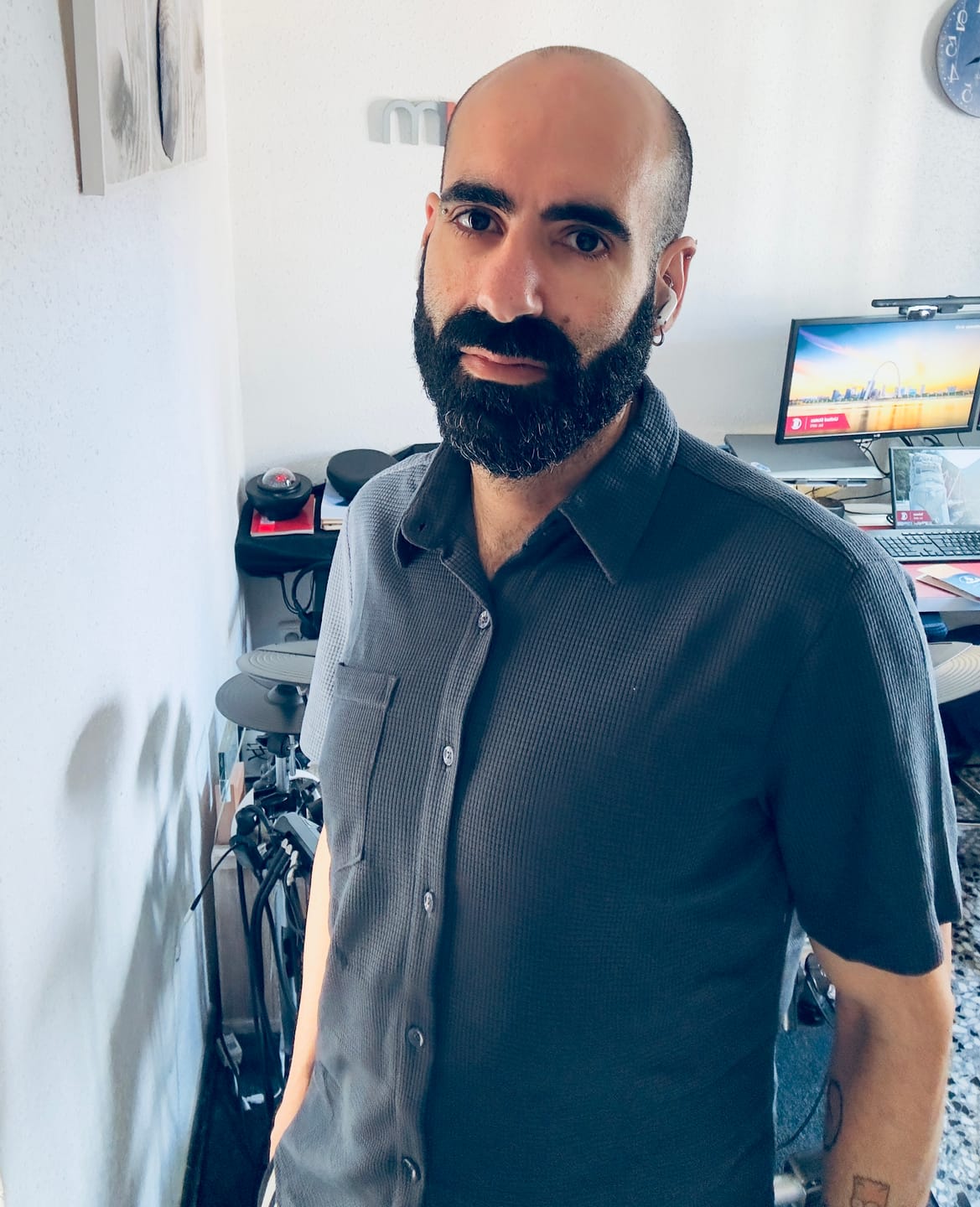 Customer photo review of Chemise de plage décontractée à manches courtes pour hommes, coupe ample, boutonnée, été