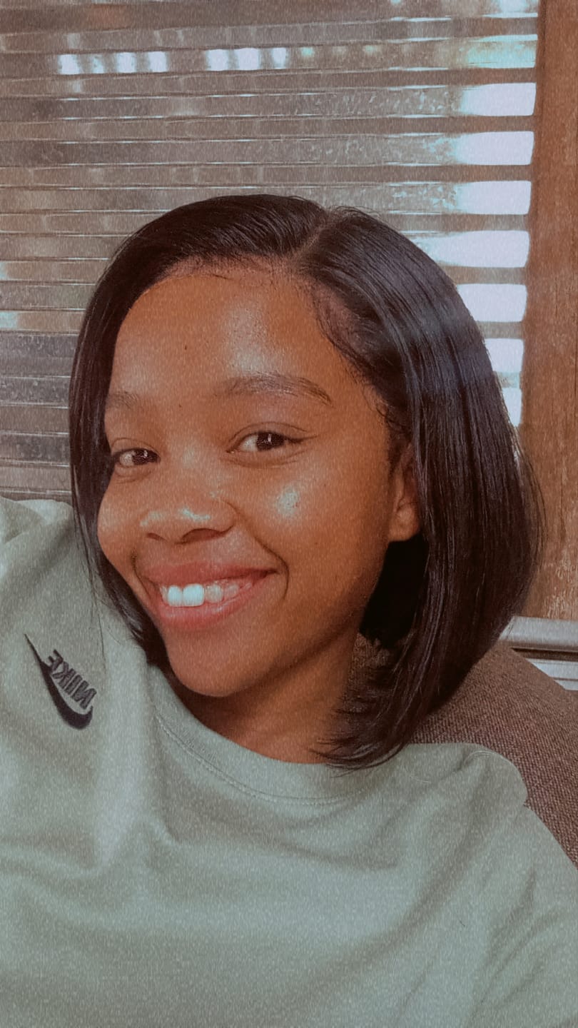 Customer photo review of Double Drawn Full Frontal Human Hair BOB Wig - Stunning and Natural Looking Wig