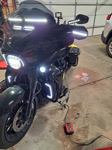 Customer photo review of Color Matched hand guard with LED for Harley Touring & Softails