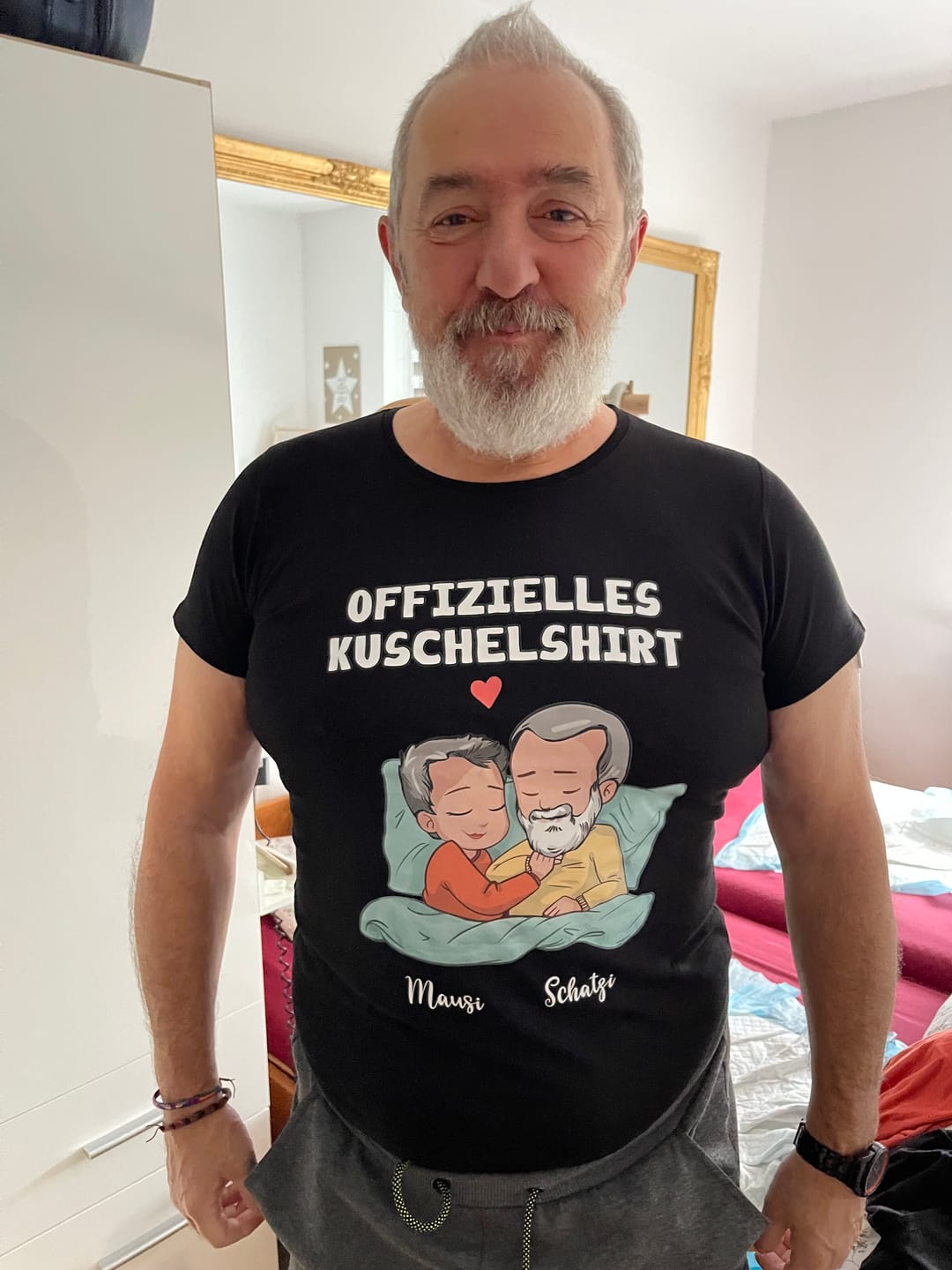 Customer photo review of Offizielles Schlafshirt - Personalisiertes T-Shirt für Paare