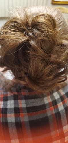 Customer photo review of JuvaBun Messy Bun