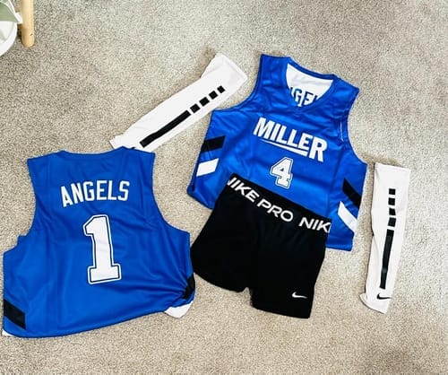 Customer photo review of Custom Black White Red Star Graffiti Pattern Double Side Sets Basketball Uniform