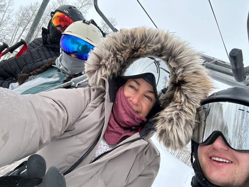 Customer photo review of Daytona Carver Ski Helmet - Adjustable Ski Helmet for Men, Women & Youth - Dull Blue with Anti-Fog Visor