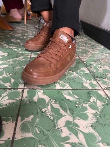Customer photo review of Tenis Style Leonhart Verde