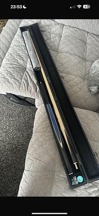 Customer photo review of Cue-King Pro Series 001 57" 19oz Snooker and Pool Cue 3/4 Jointed with Case and Extension