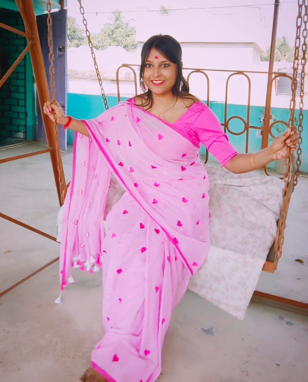 Customer photo review of Pink Love Mulmul Cotton Saree
