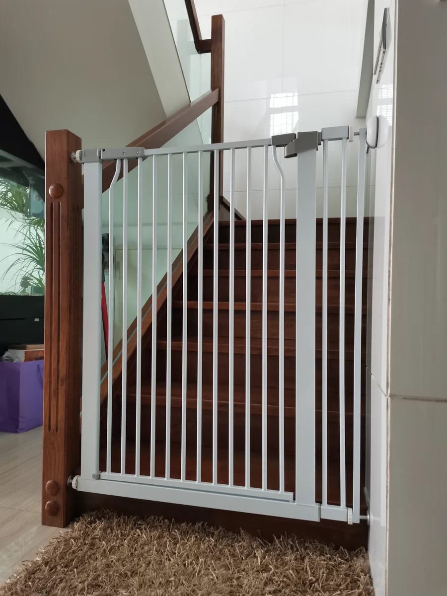 Customer photo review of FairyBaby 40.55" Extra Tall Heavy Duty Safety Gate For Front Door