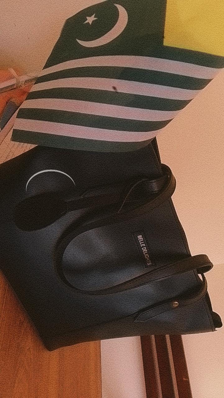 Customer photo review of Black Belle The Tote Bag