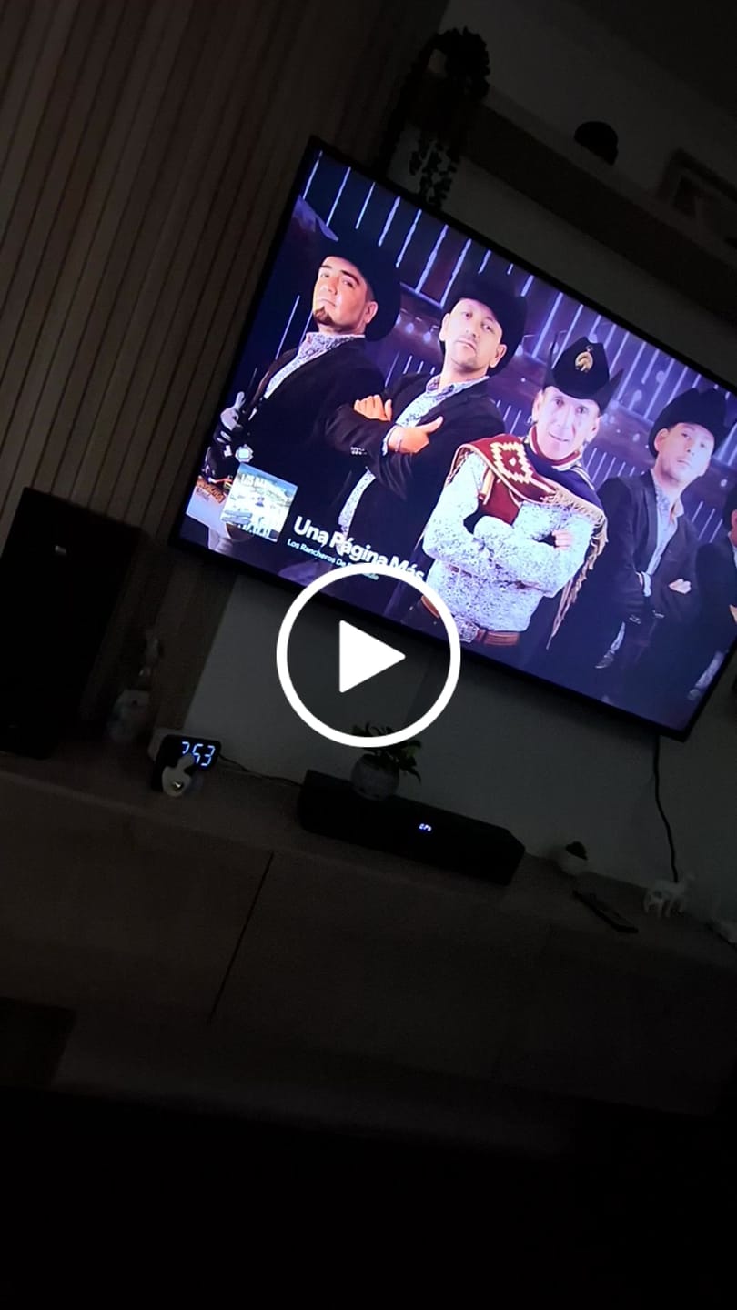Customer video review of Barra de Sonido Blik Surreal80