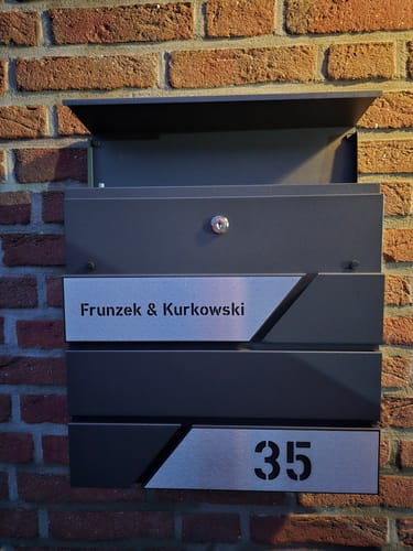 Customer photo review of Absenkautomatik für Briefkastendeckel