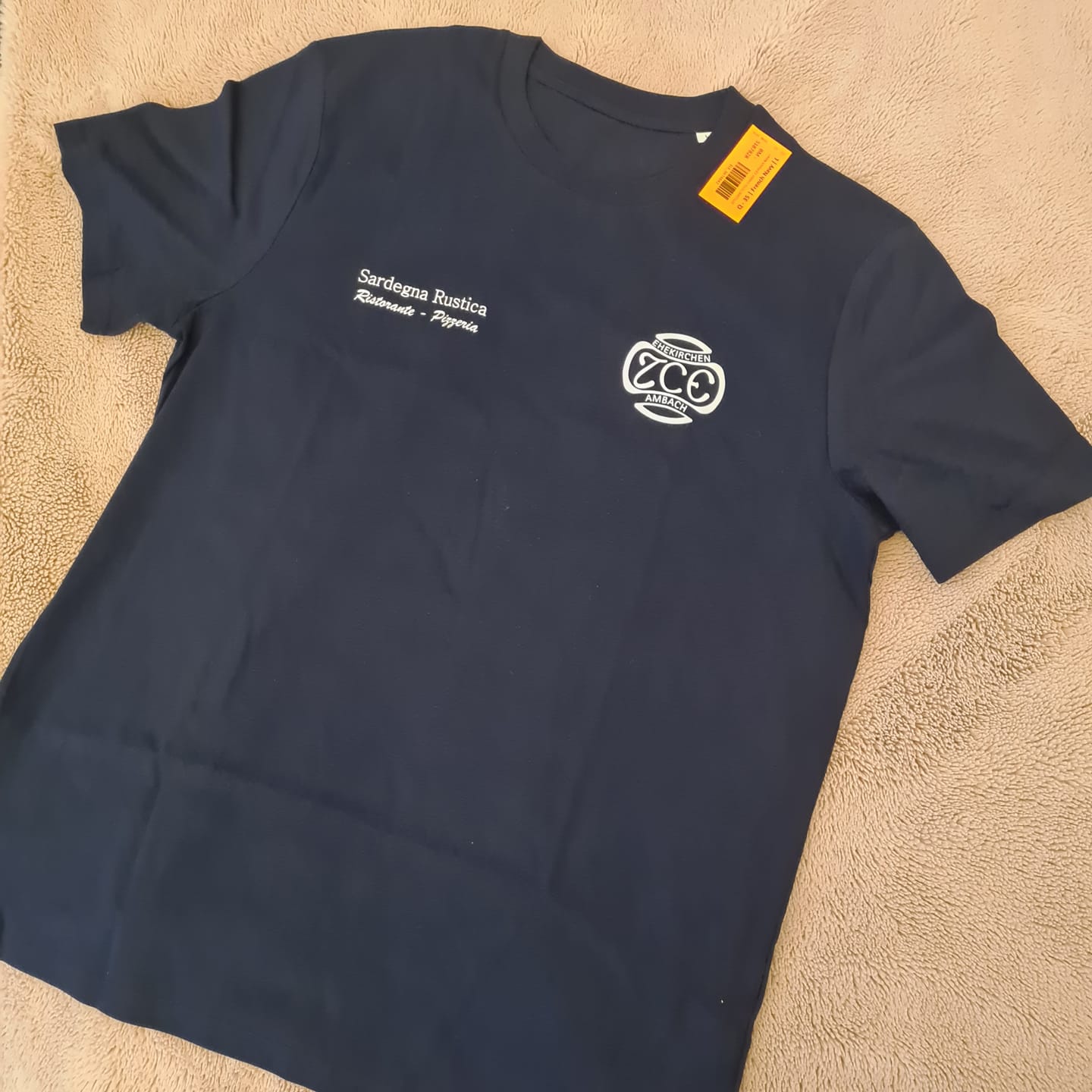 Customer photo review of TC Ehekirchen Pizzeria Bio Herren T-Shirt