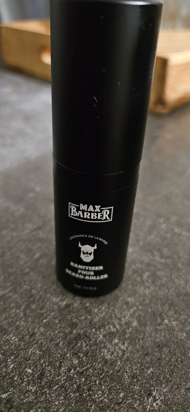 Customer photo review of Sanitizer | Désinfectant pour Beard-Roller