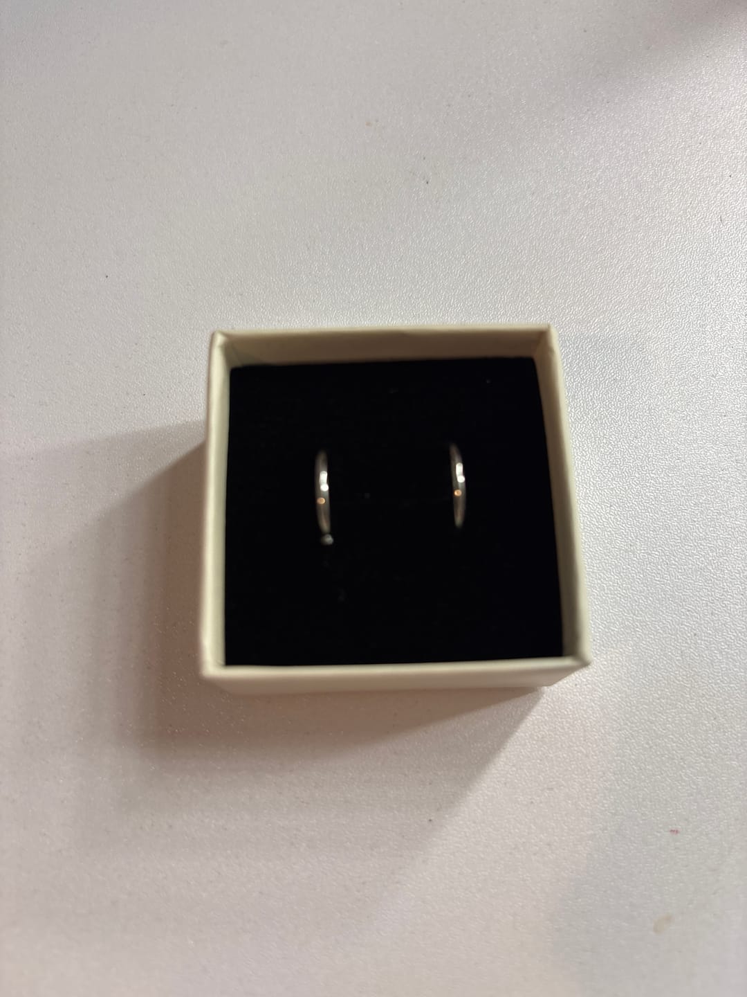 Customer photo review of Simple Pave Clicker Piercing 18K Vergoldet