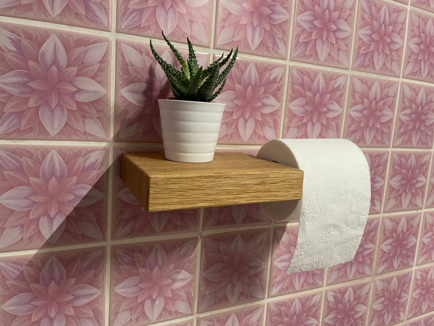 Customer photo review of Toilettenpapierhalter LEO aus Eiche