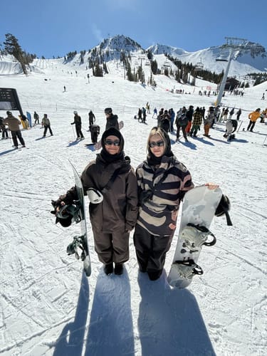 Customer photo review of Men's Coffee Baggy Wear-resistant Waterproof Snow Pants