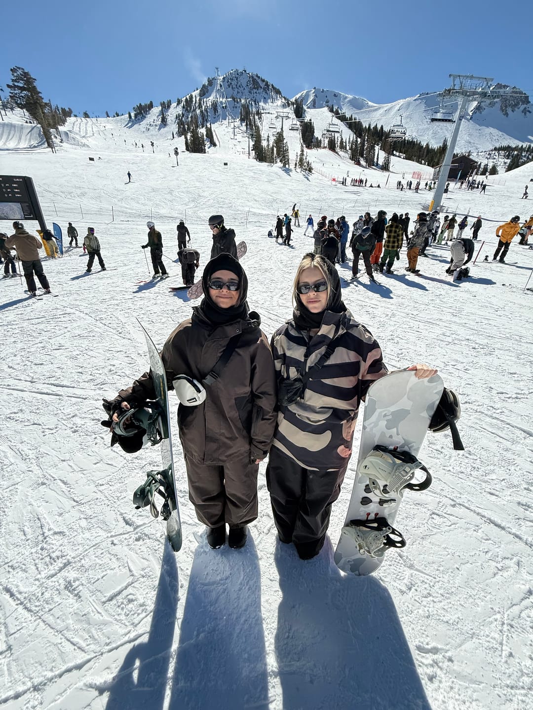Customer photo review of Men's Coffee Baggy Wear-resistant Waterproof Snow Pants