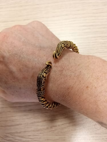 Customer photo review of BRACELET RAGNAR LOTHBROK VIKINGS BRONZE MASSIF