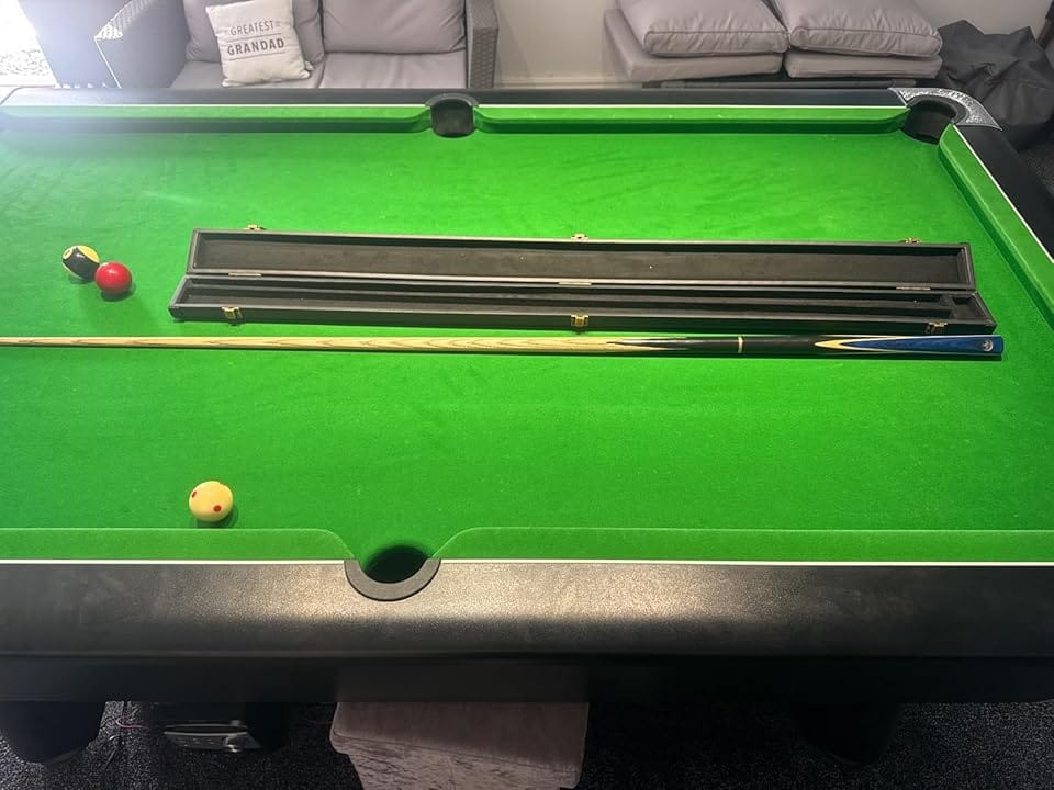 Customer photo review of Cue-King Pro Series 001 57" 19oz Snooker and Pool Cue 3/4 Jointed with Case and Extension