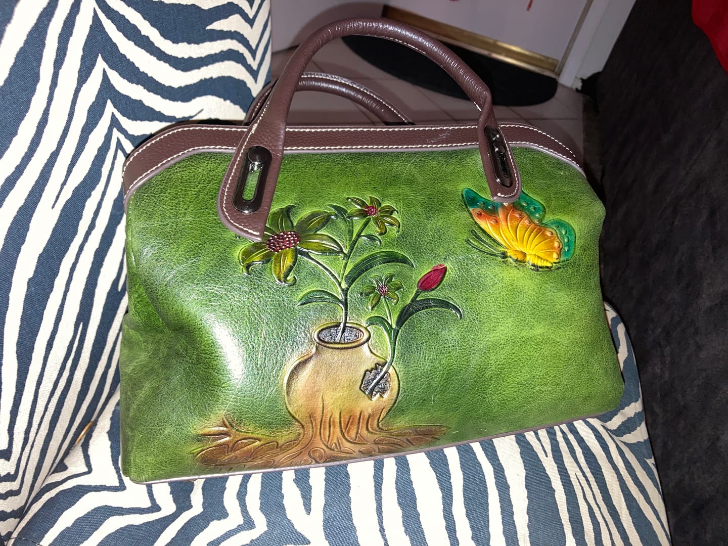 Customer photo review of Classy Retro Floral Embossed Crossbody Bag