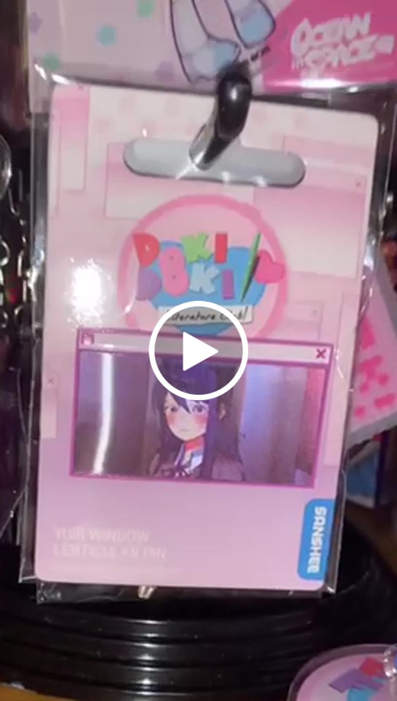 Customer video review of Doki Doki Literature Club - Window Lenticular Pins