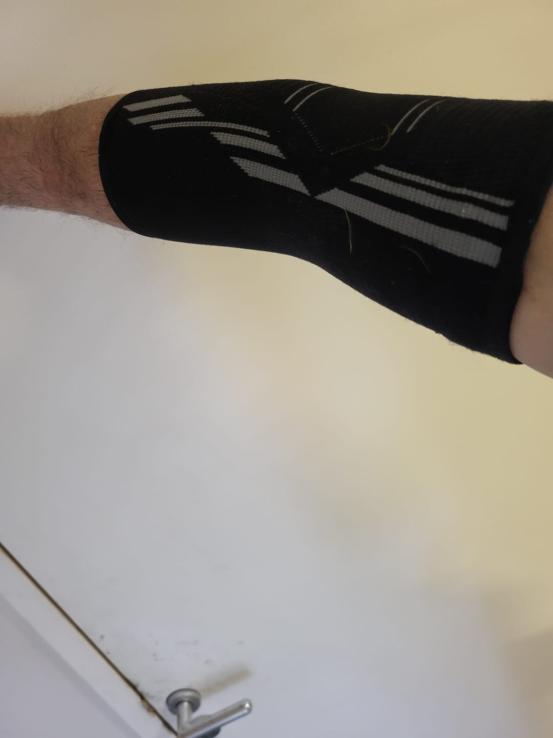 Customer photo review of Maintiens de Compression pour Coudes