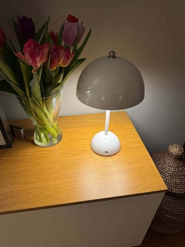 Customer photo review of Bordslampa - Svamplampa Flowerbud - Batteridriven 5000 mAH