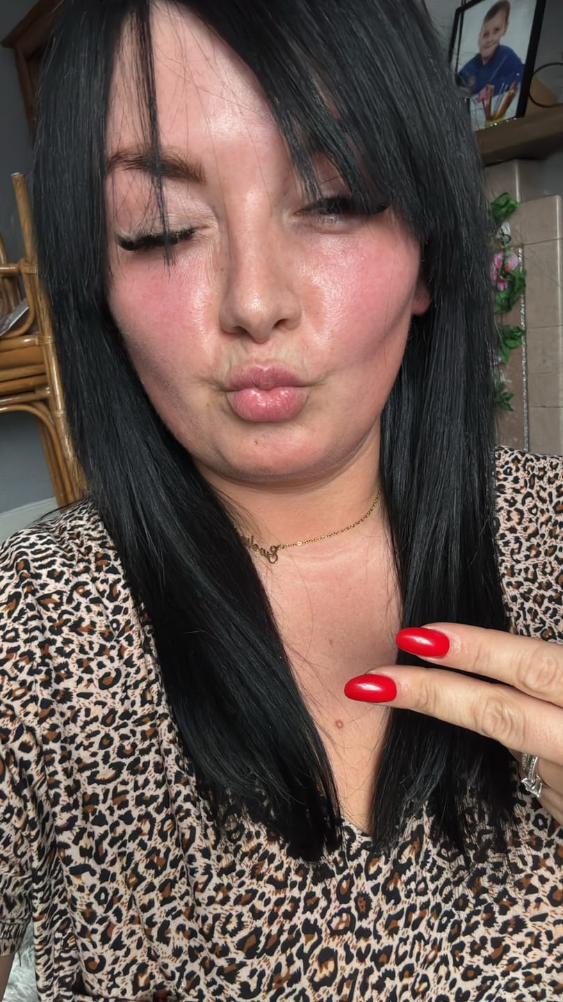 Customer photo review of Stranded 14" Seamless Five Piece Clip-in Human Hair Extension (95g)