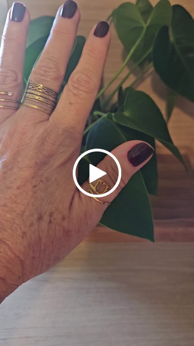 Customer video review of Anel Royale Ajustável Banhado em Ouro 18k